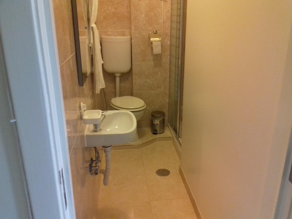 Voyage Guest House Lisbon Luaran gambar